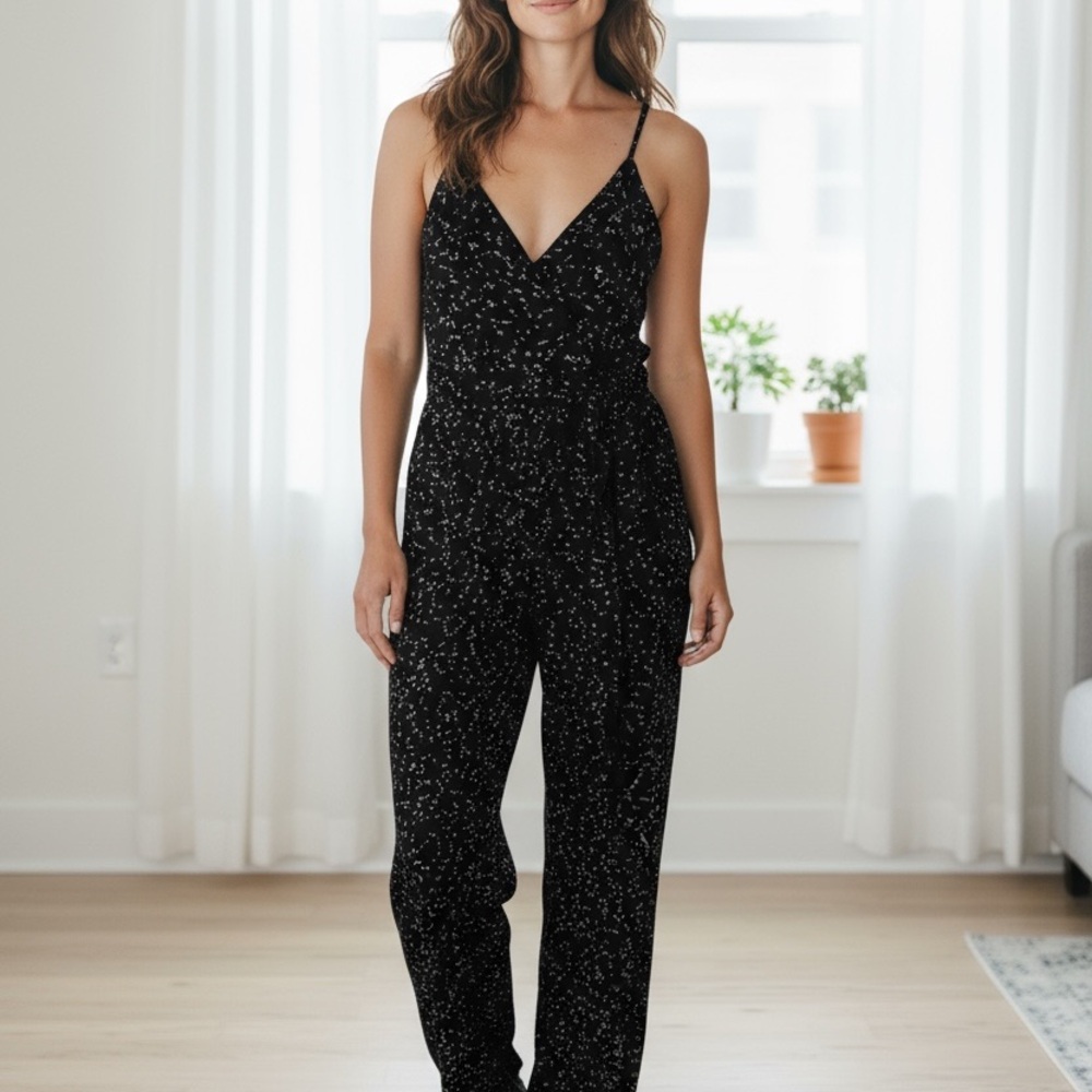 Kaileigh Black‎ and White Patterned Jumpsuit Size XSP with Pockets